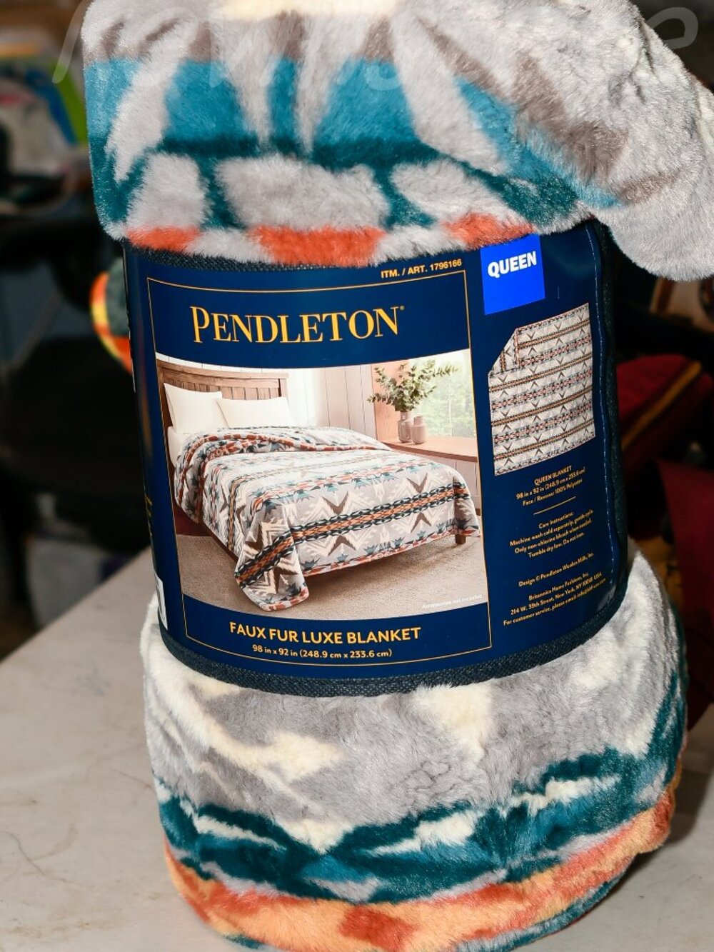 PENDLETON QUEEN FAUX FUR LUXE BLANKET